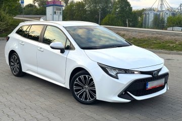 1.8 Hybrid Active #Niski przebieg #LED #FV23% W SUPER STANIE